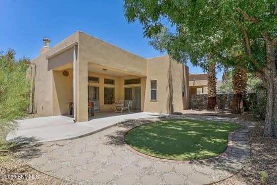2238 Los Misioneros, Las Cruces, NM 88011 photo 2