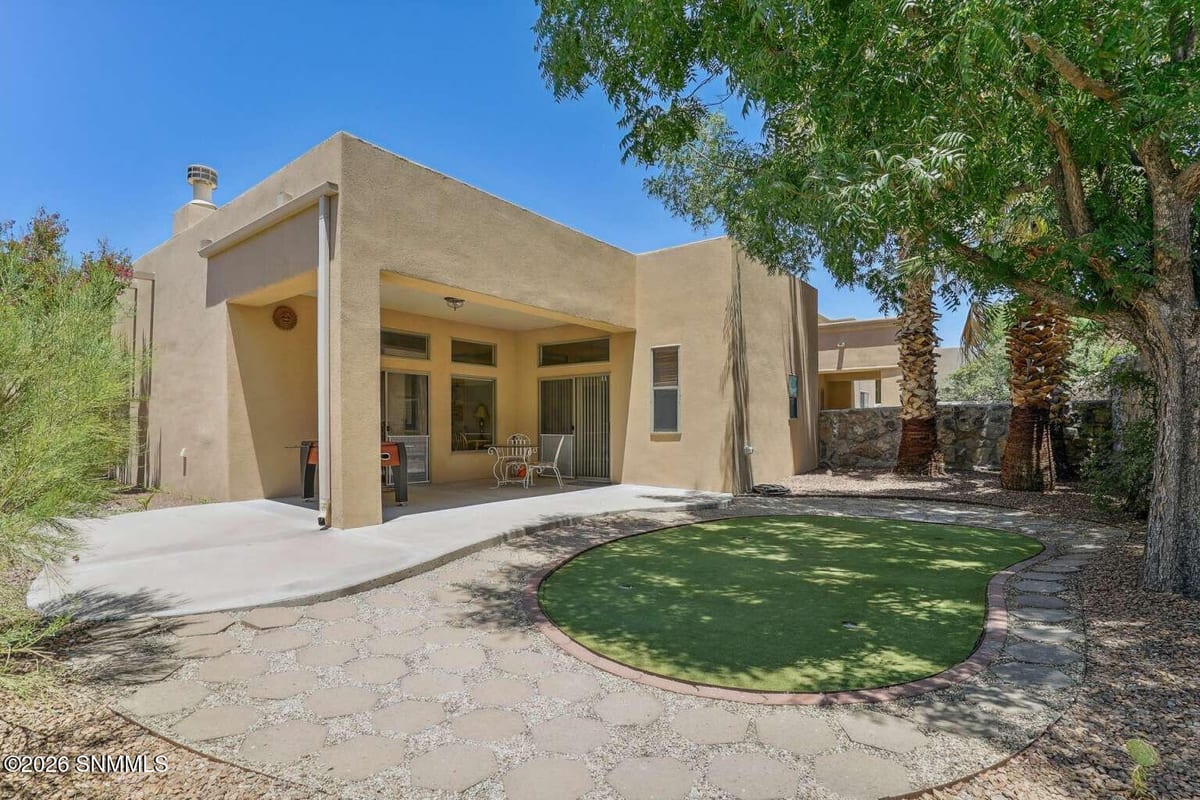 2238 Los Misioneros, Las Cruces, NM 88011 photo 2