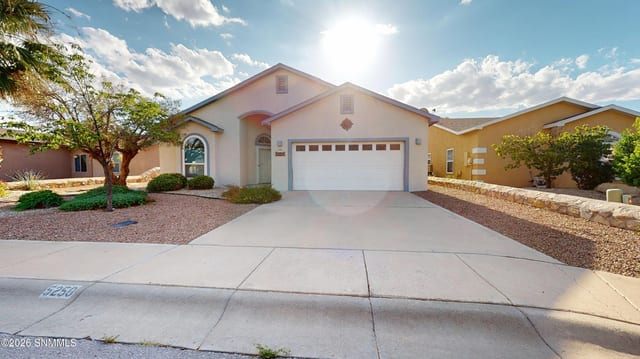 5250 Melanite Court, Las Cruces, NM – 4 bedroom, 1,987 sqft single family residence for sale at $335,000