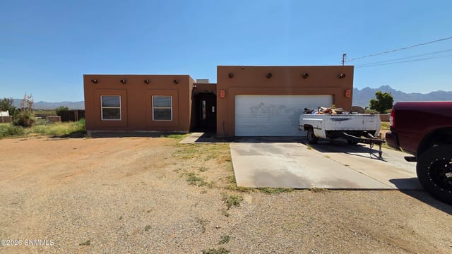 6398 Wagons East Trail, Las Cruces, NM – 4 bedroom, 2,124 sqft single family residence for sale at $285,000