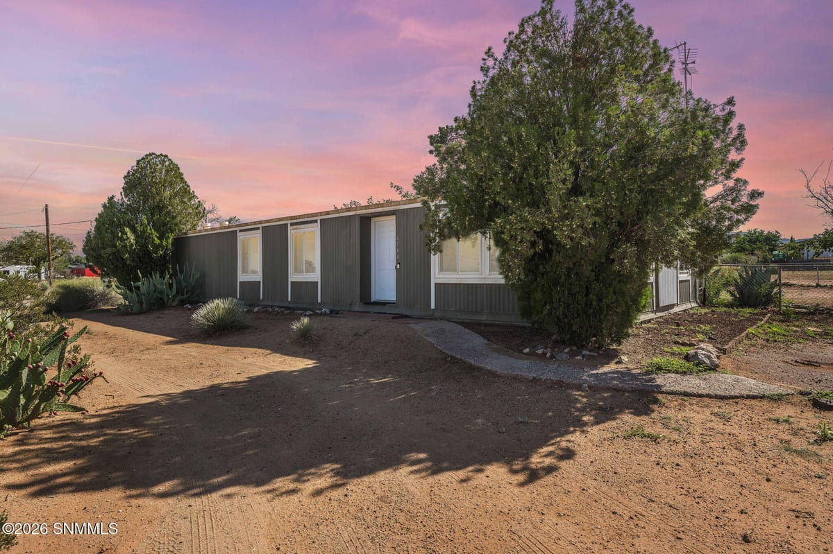 6744 Macarthur Road, Las Cruces, NM 88012 photo 1