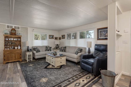 6744 Macarthur Road, Las Cruces, NM 88012 photo 2
