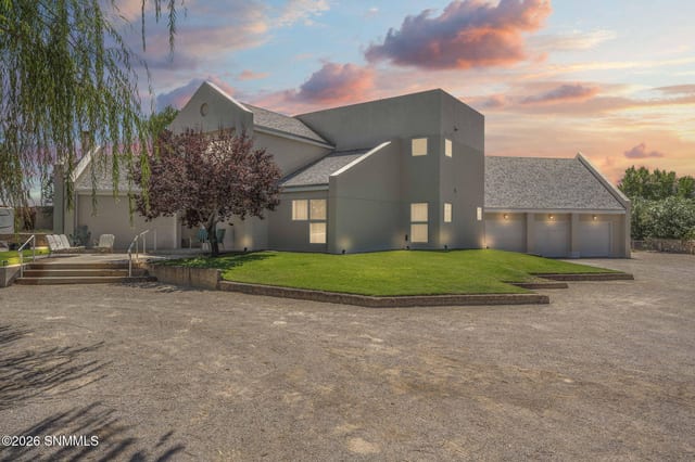 140 Horseshoe Circle, Las Cruces, NM – 4 bedroom, 3,348 sqft single family residence for sale at $595,000