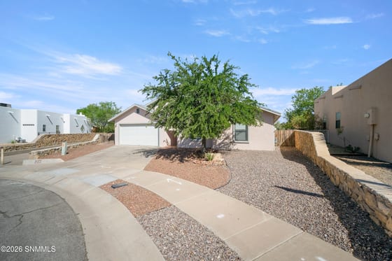 2123 Benton Avenue, Las Cruces, NM 88001 photo 2