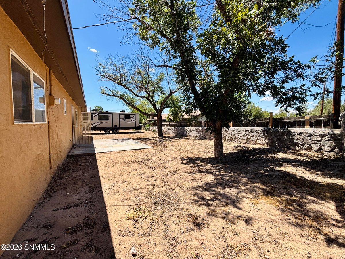 1605 Juniper Avenue, Las Cruces, NM 88001 photo 15