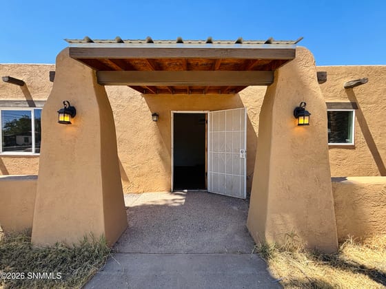 1605 Juniper Avenue, Las Cruces, NM 88001 photo 3