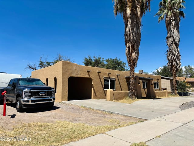 1605 Juniper Avenue, Las Cruces, NM – 3 bedroom, 1,248 sqft single family residence for sale at $225,000
