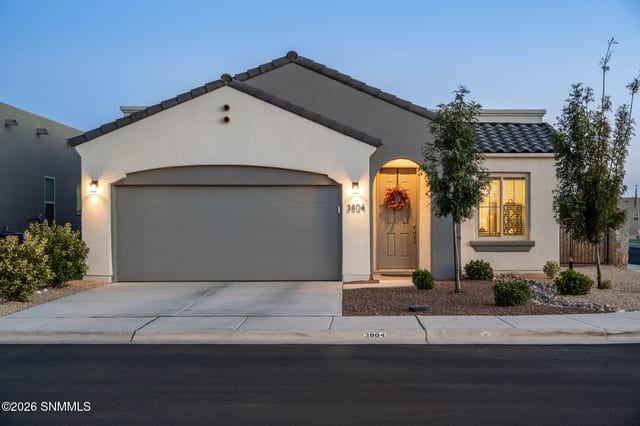 3804 Silverwood Road, Las Cruces, NM – 3 bedroom, 1,513 sqft single family residence for sale at $305,000