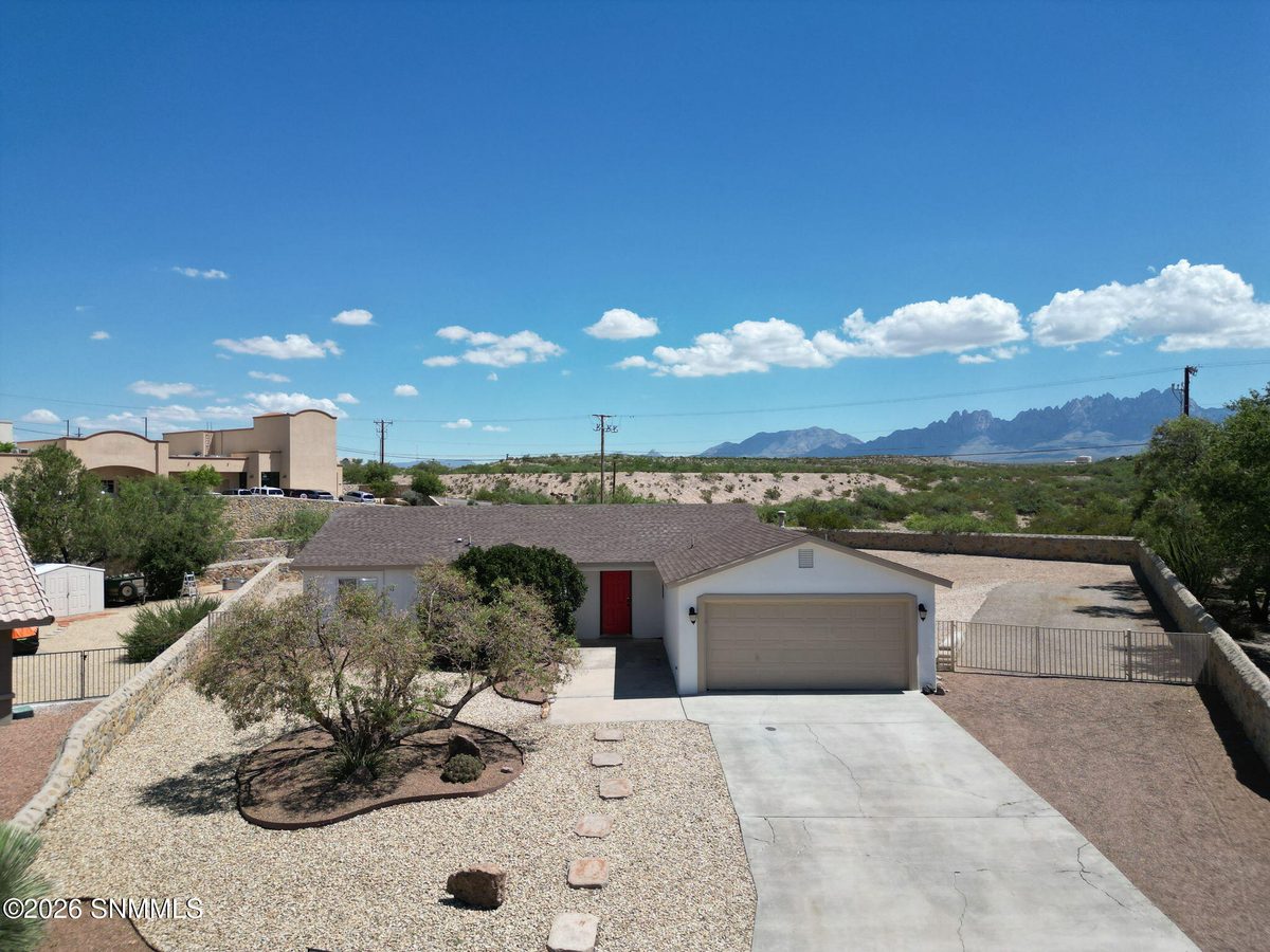 3365 Chimney Rock Road, Las Cruces, NM 88011 photo 1