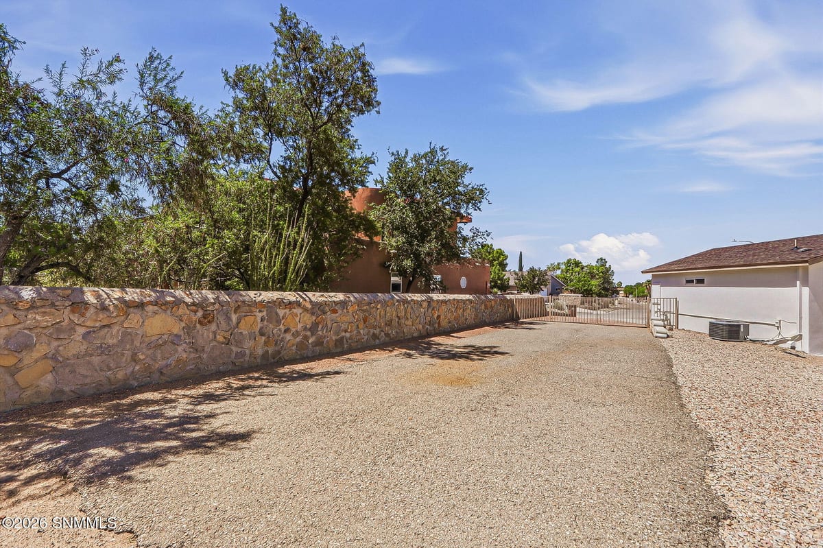3365 Chimney Rock Road, Las Cruces, NM 88011 photo 11