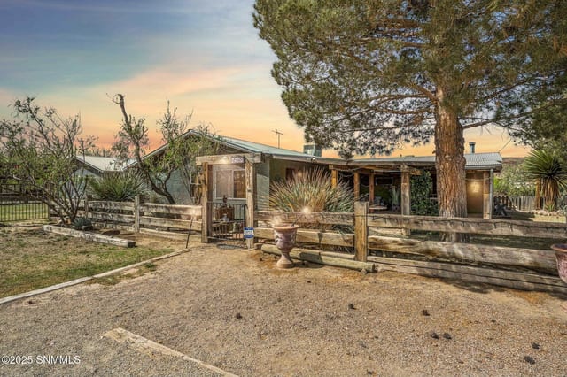 1911 Trails End Road, Las Cruces, NM – 2 bedroom, 2,290 sqft single family residence for sale at $545,000