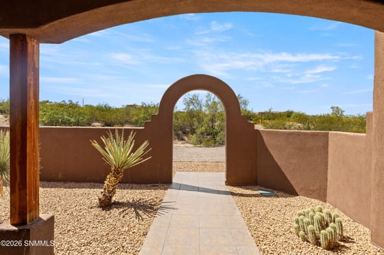 2355 Rincon De Amigos, Las Cruces, NM 88012 photo 3
