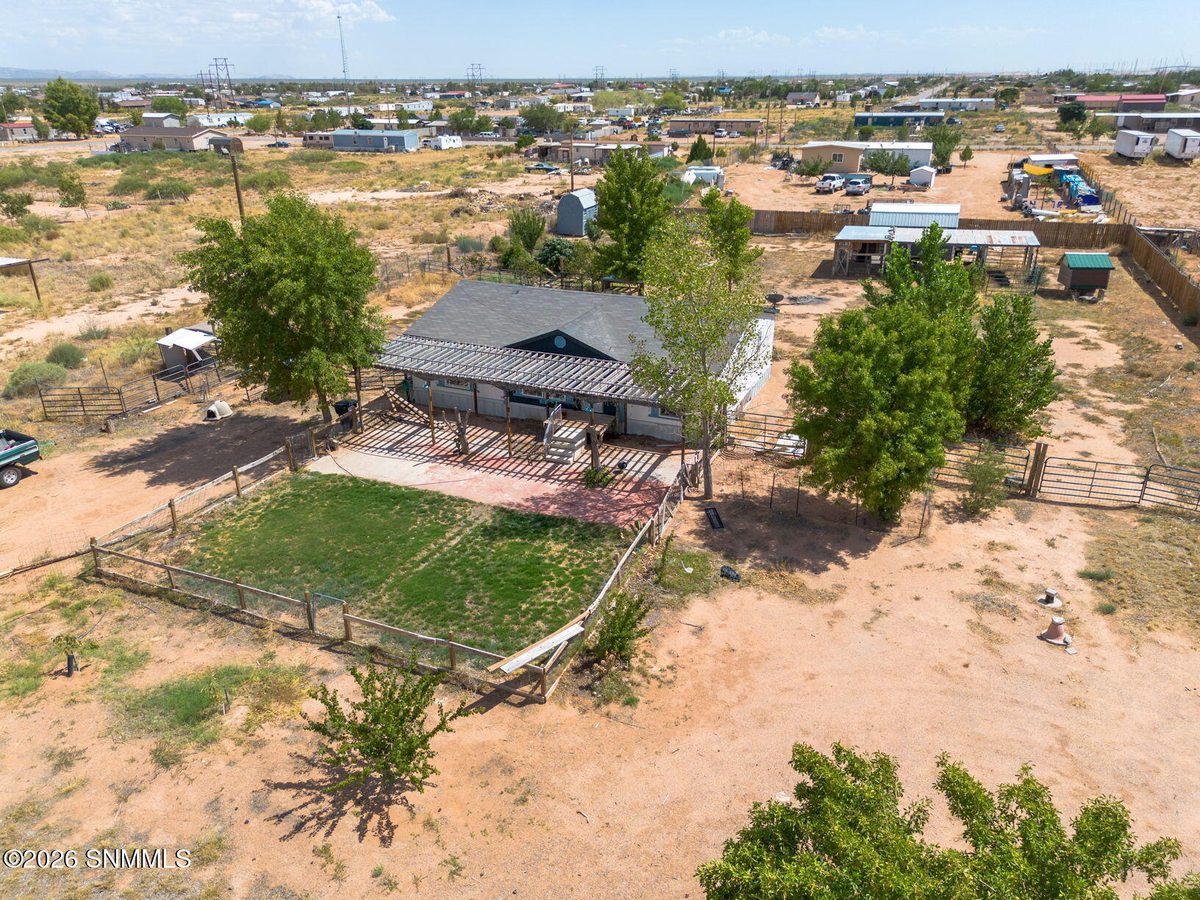 1033 Oasis Drive, Chaparral, NM 88081 photo 1