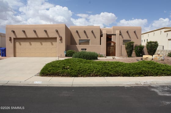 4700 Calle De Nubes, Las Cruces, NM 88012 photo 2