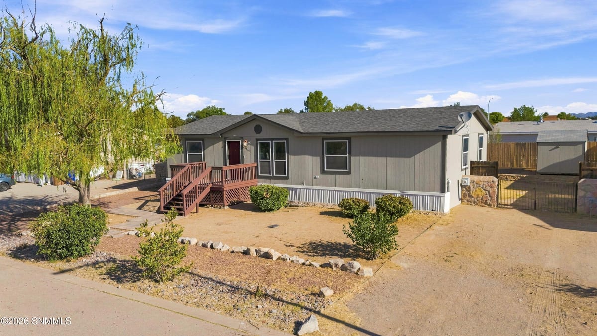 2986 W Crocus Court, Las Cruces, NM 88007 photo 4