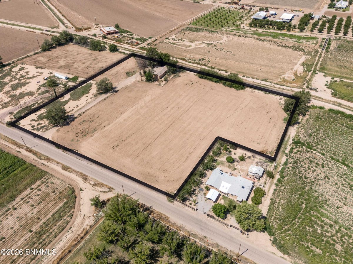720 Harlacker Road, La Mesa, NM 88044 photo 1