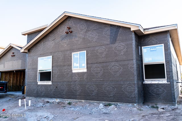 4038 Lasso Loop, Las Cruces, NM – 4 bedroom, 2,056 sqft single family residence for sale at $364,900