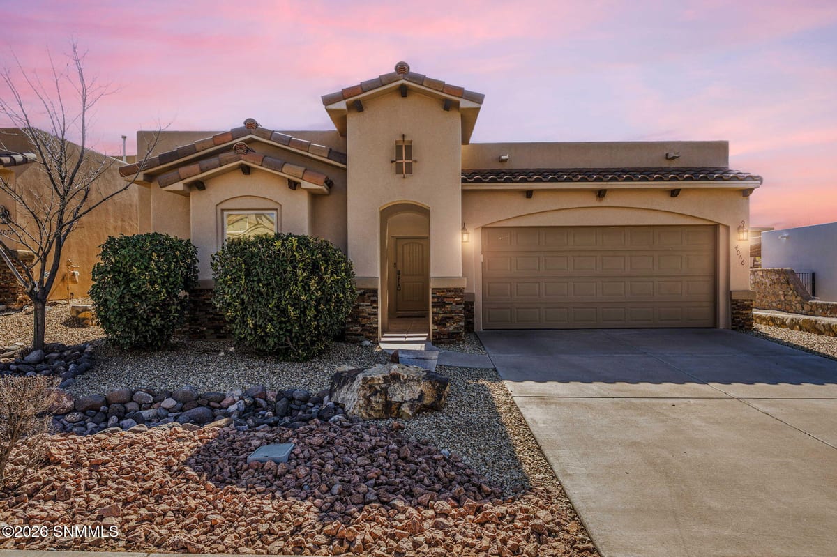 4066 Monte Sombra Avenue, Las Cruces, NM 88012 photo 1