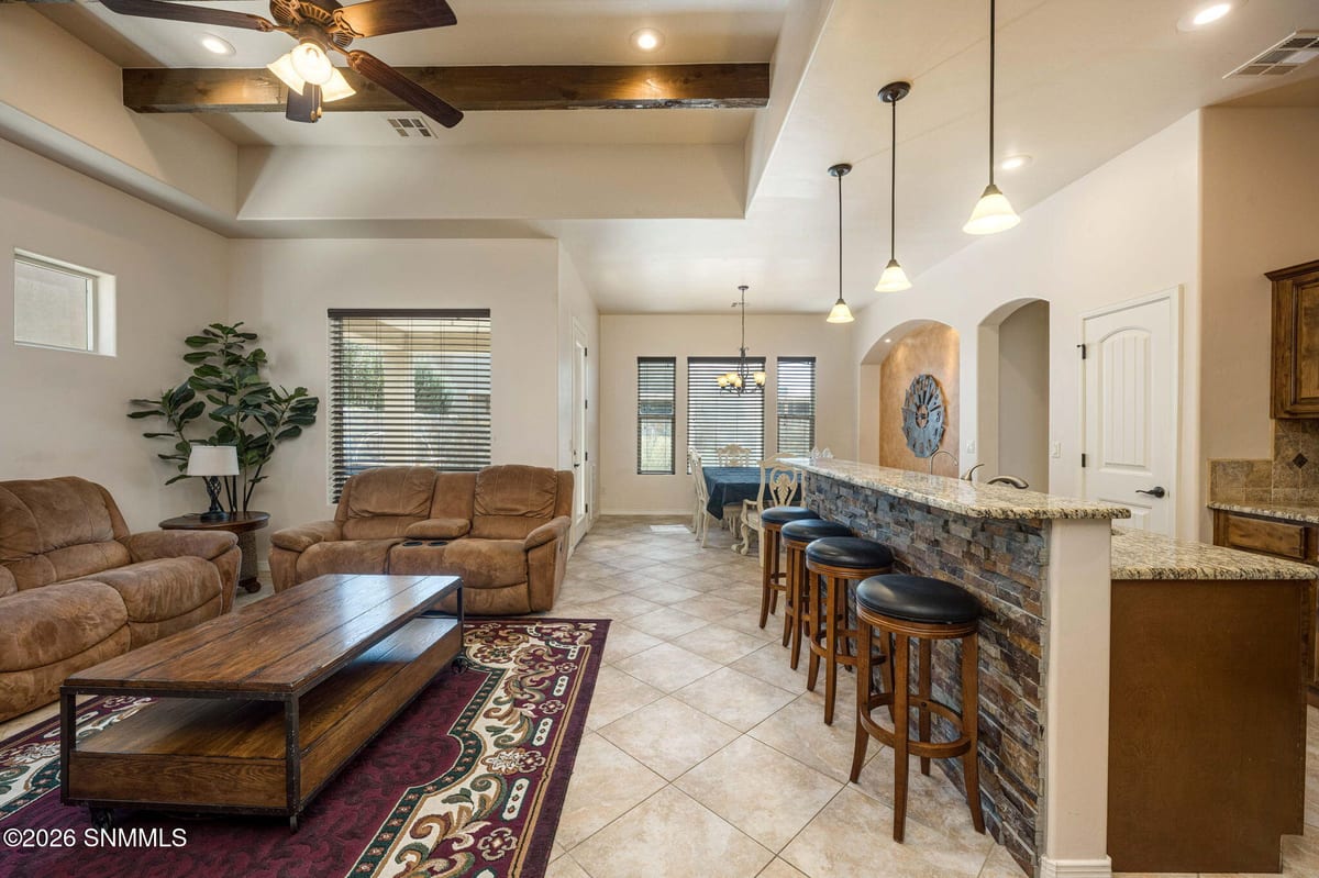 4066 Monte Sombra Avenue, Las Cruces, NM 88012 photo 3