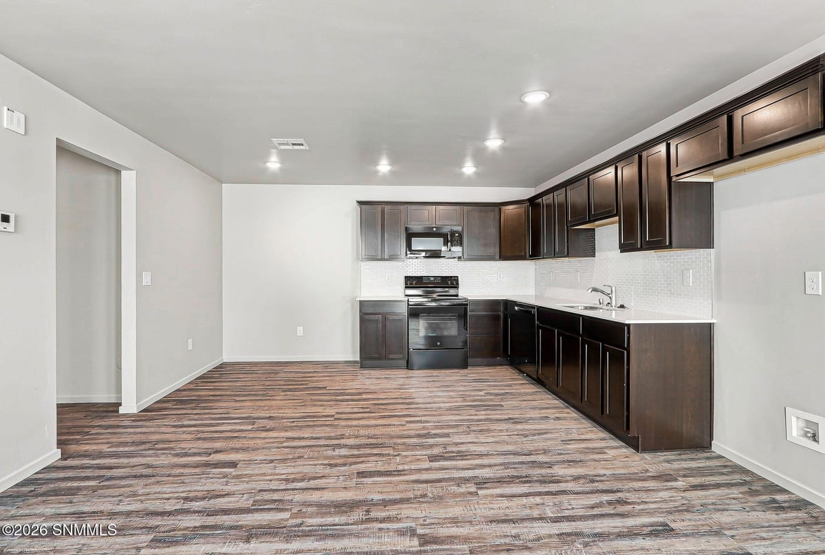 5586 Risa Allegra Place, Las Cruces, NM 88012 photo 10
