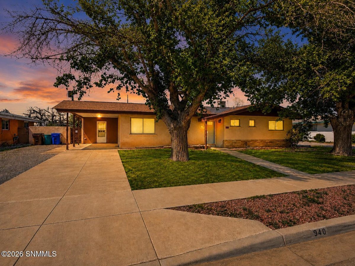 940 Calle Del Sol, Las Cruces, NM 88005 photo 1