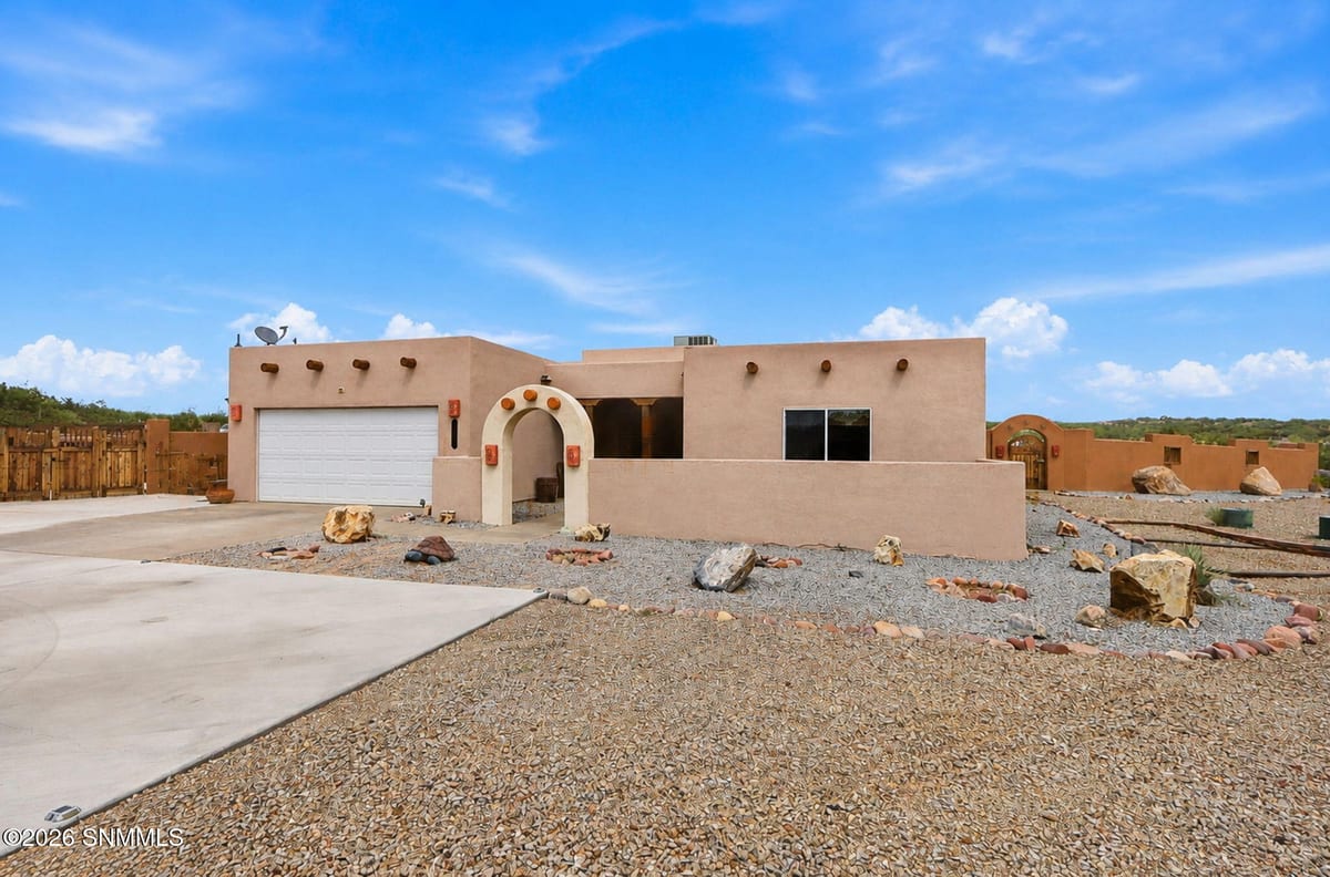 5083 Vista Chico Loop, Las Cruces, NM 88012 photo 1