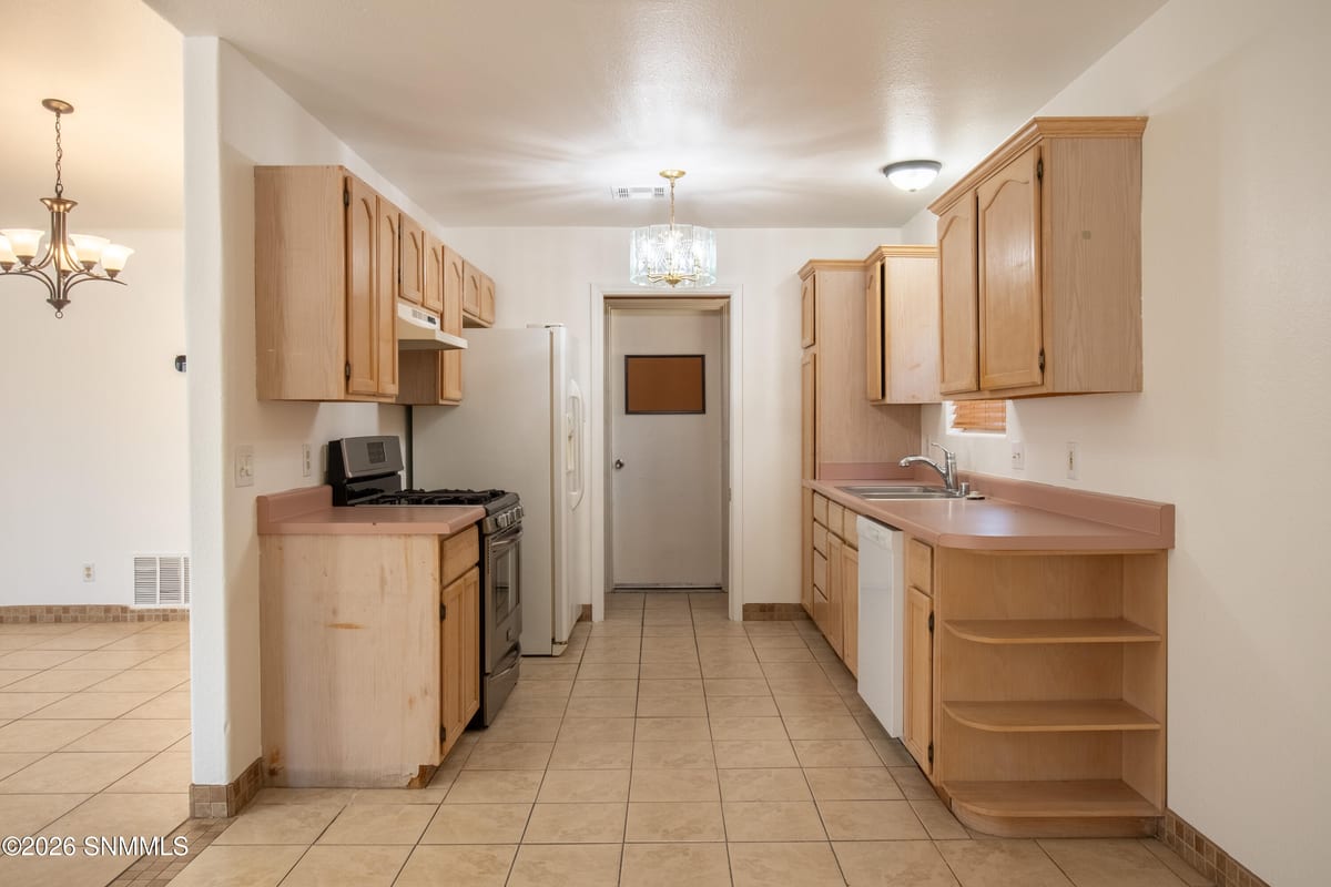 5027 Emerald Street, Las Cruces, NM 88012 photo 10