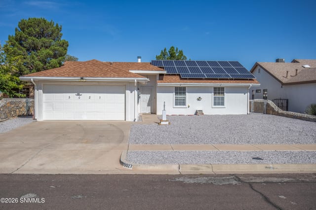 5027 Emerald Street, Las Cruces, NM – 3 bedroom, 1,382 sqft single family residence for sale at $259,000