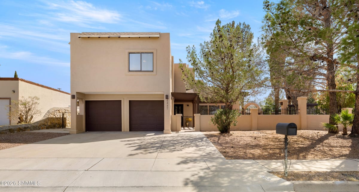 2357 Aguirre Court, Las Cruces, NM 88011 photo 2