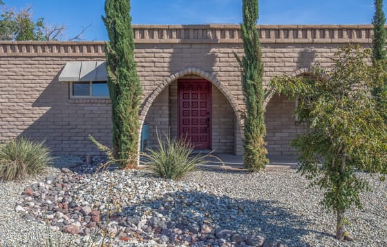 1203 Edgewood Avenue, Las Cruces, NM 88005 photo 3