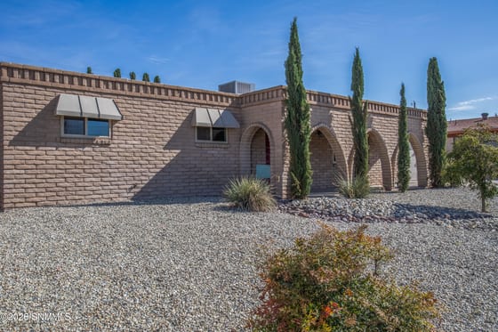 1203 Edgewood Avenue, Las Cruces, NM 88005 photo 4