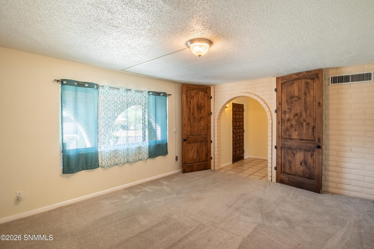 1203 Edgewood Avenue, Las Cruces, NM 88005 photo 6