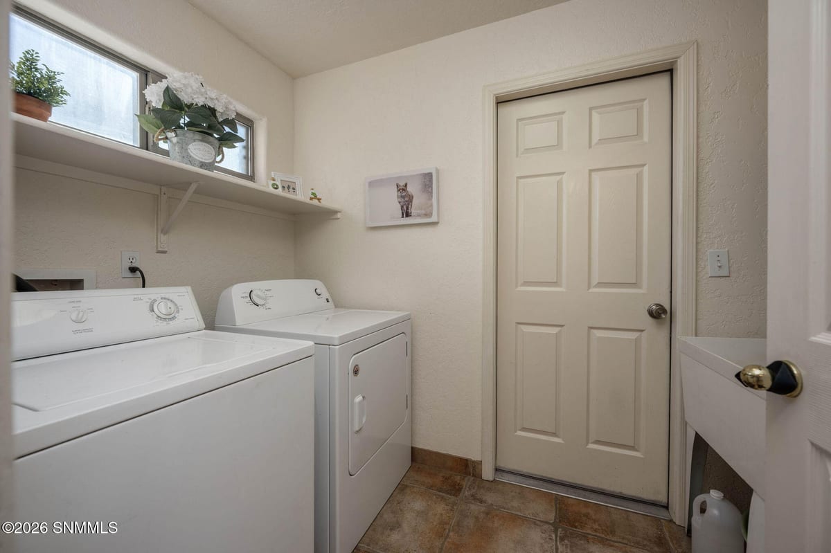 1042 Mormon Drive, Las Cruces, NM 88011 photo 11