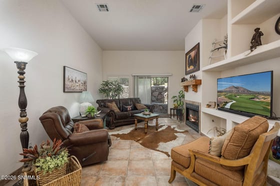 1042 Mormon Drive, Las Cruces, NM 88011 photo 2