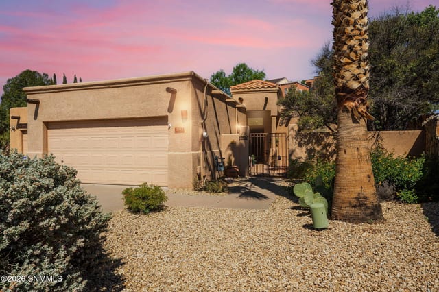1042 Mormon Drive, Las Cruces, NM – 3 bedroom, 1,538 sqft townhouse for sale at $255,000