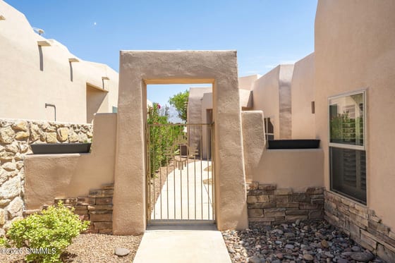 1900 N Sonoma Ranch Boulevard, Las Cruces, NM 88011 photo 4