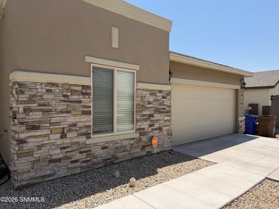 950 Desert Candle Drive, Las Cruces, NM 88007 photo 2