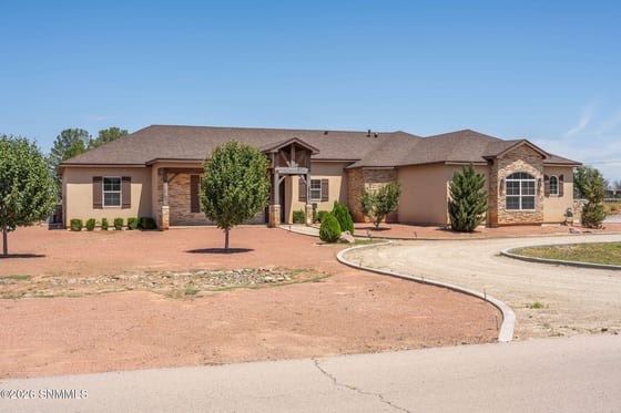 3420 Calle Bedado, Las Cruces, NM 88007 photo 2