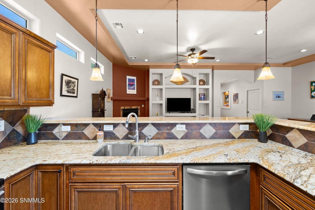 3904 Tayvis Road, Las Cruces, NM 88012 photo 11