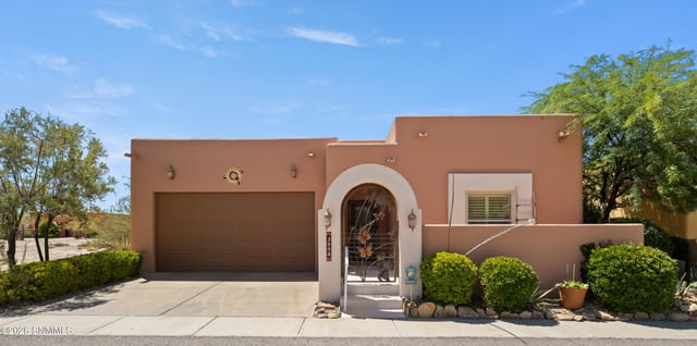 3904 Tayvis Road, Las Cruces, NM – 2 bedroom, 1,550 sqft townhouse for sale at $299,999