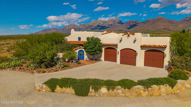 5002 Heno Mine Road, Las Cruces, NM – 2 bedroom, 3,510 sqft single family residence for sale at $1,049,490
