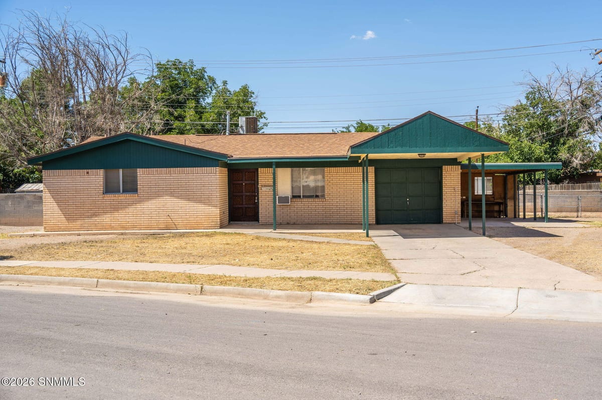 2063 Avalon Place, Las Cruces, NM 88005 photo 1