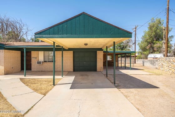 2063 Avalon Place, Las Cruces, NM 88005 photo 2