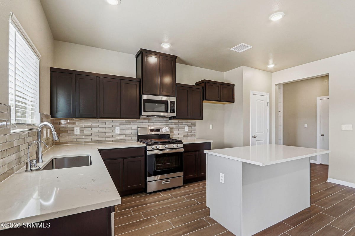 3203 Sedano Avenue, Las Cruces, NM 88012 photo 11