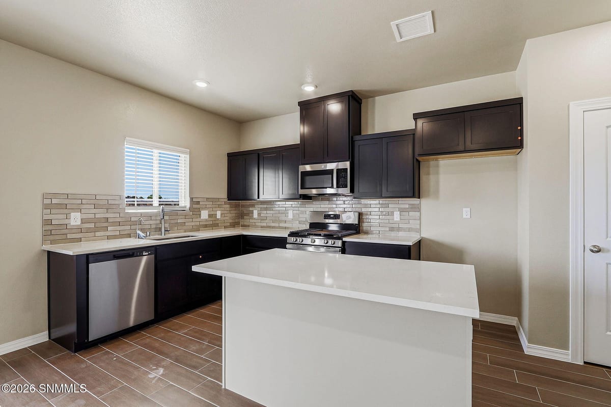 3203 Sedano Avenue, Las Cruces, NM 88012 photo 10