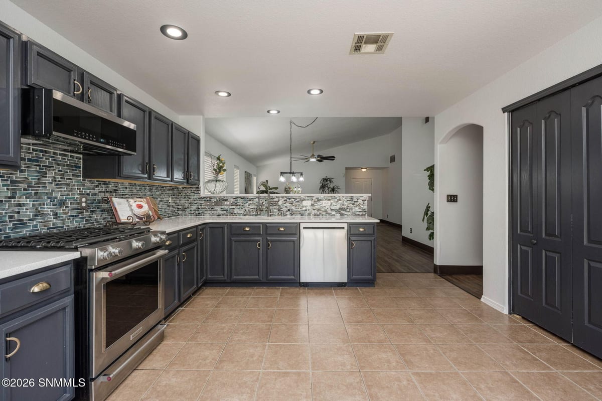 1383 Anasazi Court, Las Cruces, NM 88007 photo 13