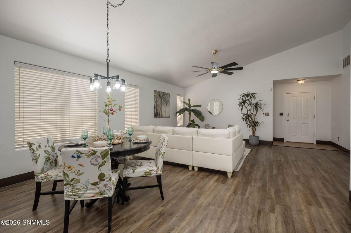 1383 Anasazi Court, Las Cruces, NM 88007 photo 10