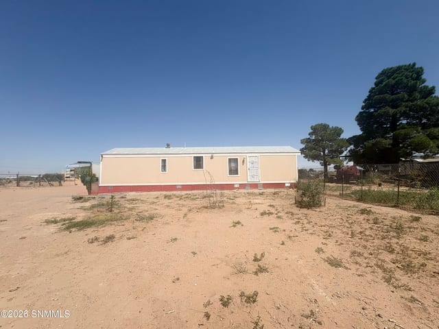 Casa prefabricada en venta por $205,000: 532 Old Sequoia Road #532, Chaparral, NM – 2 recámaras, 728 pies²
