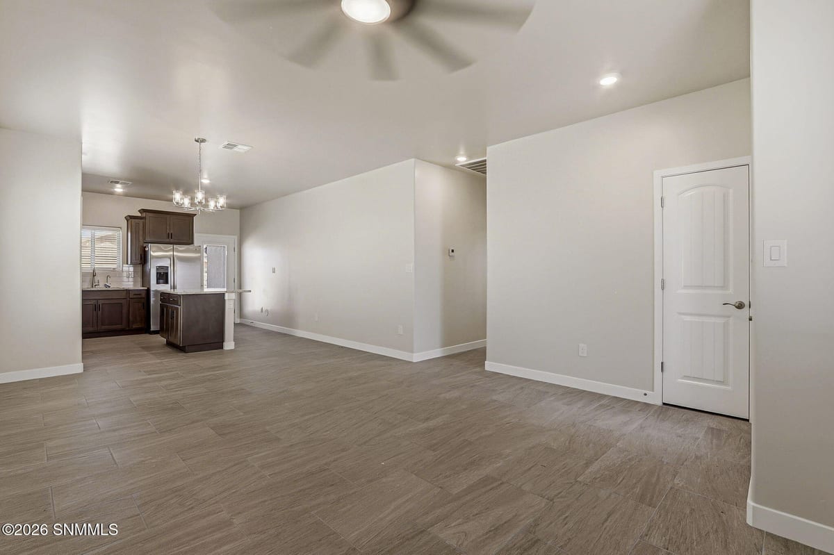 3139 Sedano Avenue, Las Cruces, NM 88012 photo 2