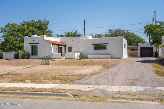 1040 Hess Terrace, Las Cruces, NM 88005 photo 2